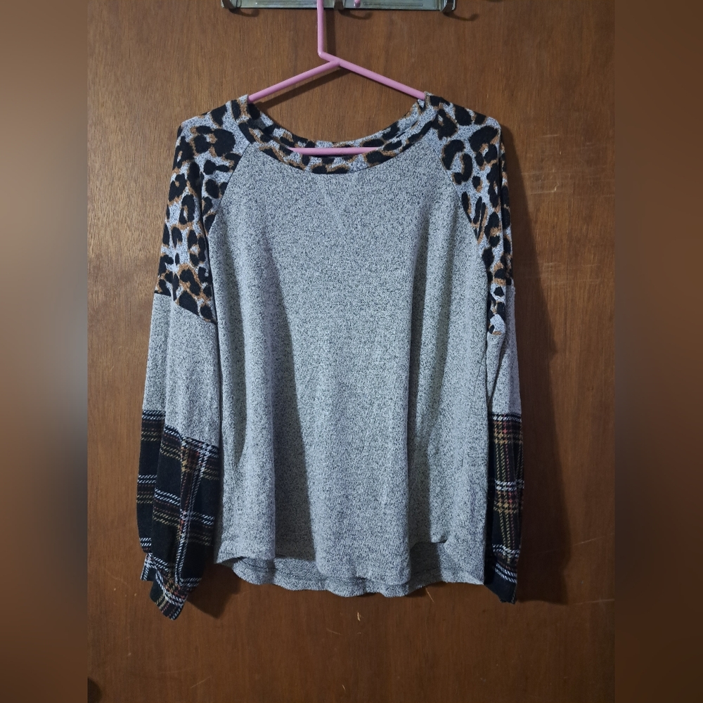 Maurices sweater size L